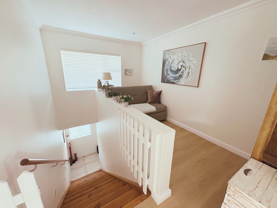 4 Bedroom Property for Sale in Yzerfontein Western Cape